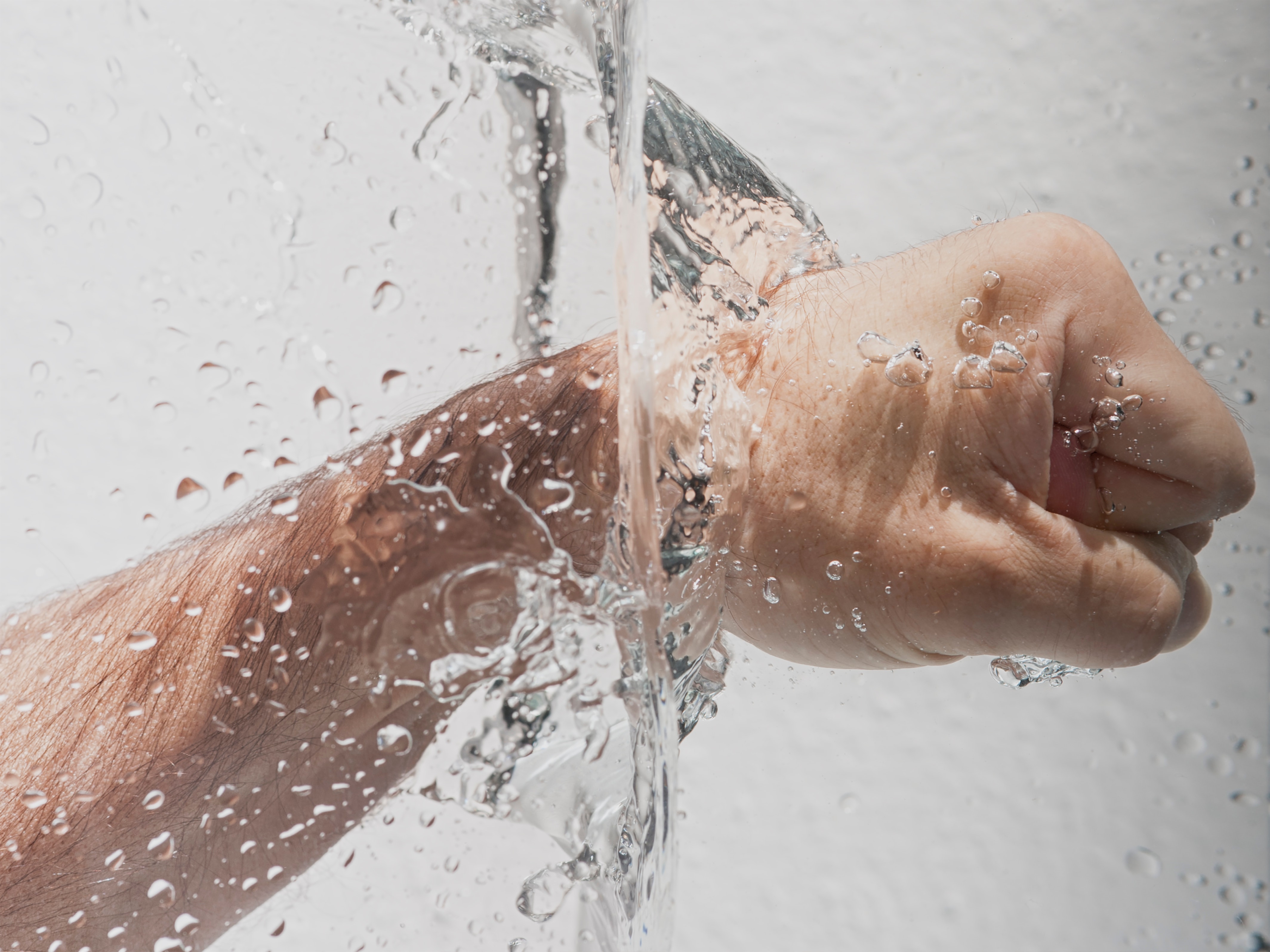Zmäkčovač Vody do Bytu: Kľúč k Zdraviu a Komfortu vo Vašich Domovoch
